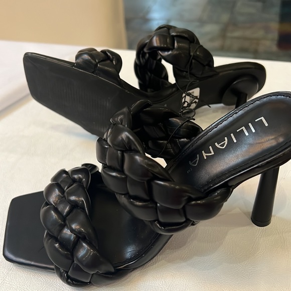 BRAND NEW LILIANA BLACK BRAIDED HEELS! - Picture 5 of 15